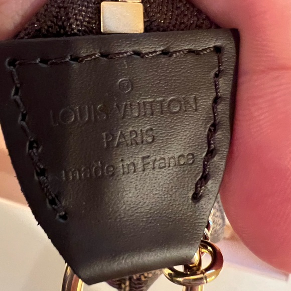 LOUIS VUITTON MINI POCHETTE ACCESSORIES *NEW IN BOX* - Picture 6 of 13